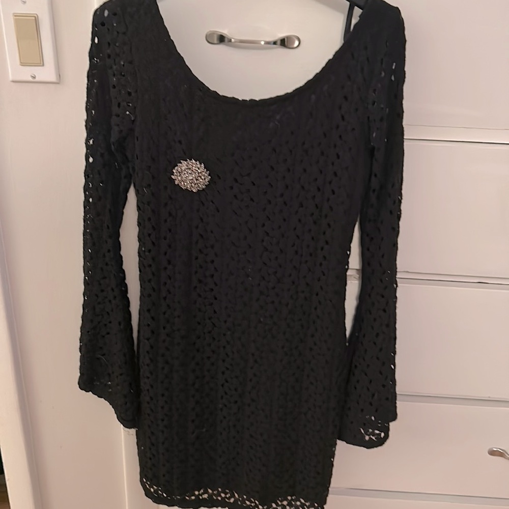 Long sleeve
Scoop neckline
Mini
Black
Short
Lining